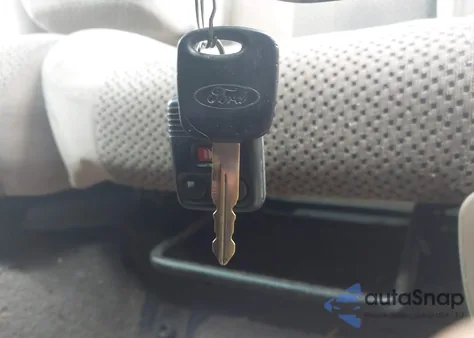 2001 Ford F150 z USA, uszkodzony, nr VIN 1FTRX17W01NA70296